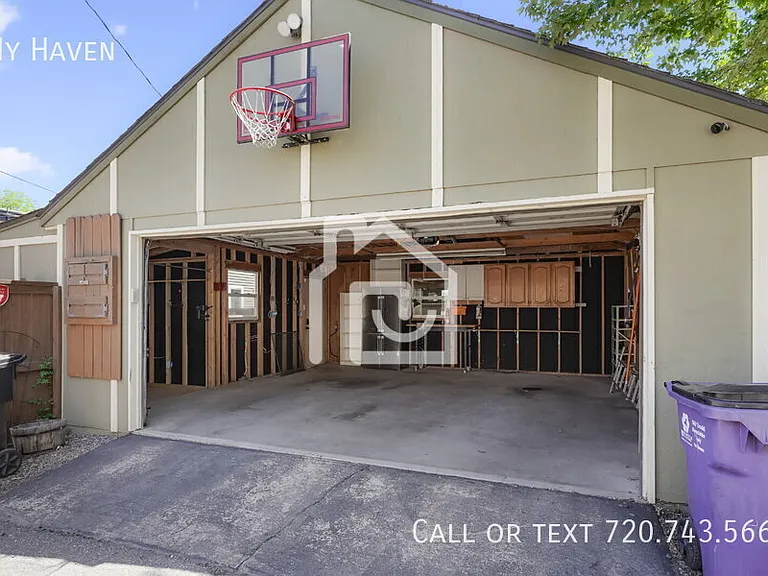 1121 S Williams St — Photo 42