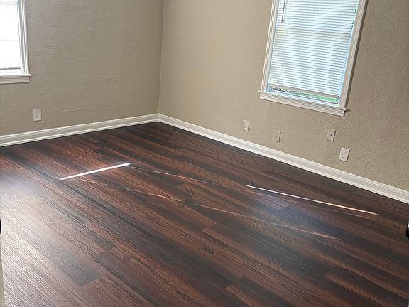 4th image of 5732 Truelson Dr