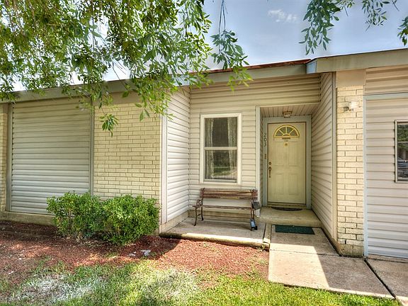 4th image of 203 Ameswood Dr
