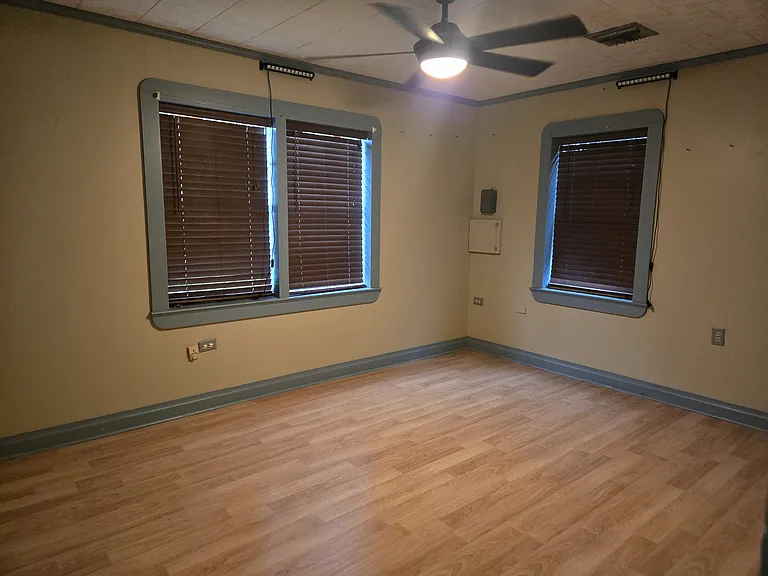 400 Tiger Dr — Photo 9