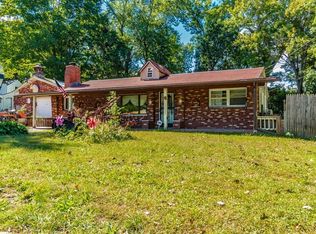 144 Sunridge Dr, Springfield, MA 01118