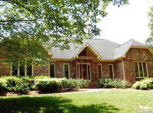 10208 Hanover Woods Pl, Charlotte, NC 28210