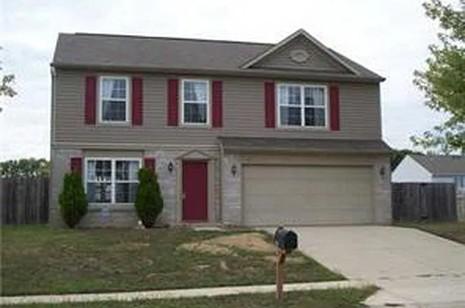 3 bed, 2.5 bath, 2128 sqft, $2,000 — Photo 1