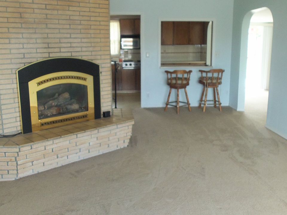 2nd image of 2114 E 12th St