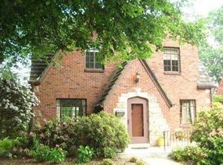 525 Greenhurst Dr, Pittsburgh, PA 15243