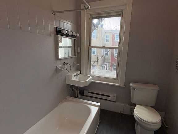 4th image of 211 Emory Ave APT 2-2