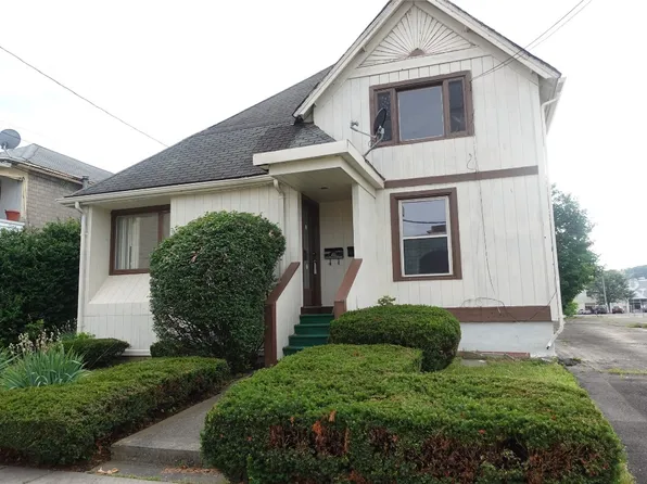 30 Grant Ave, Endicott, NY 13760