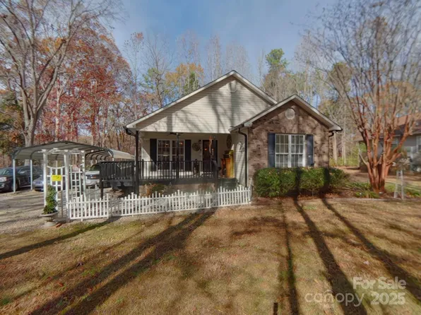 111 8th St, York, SC 29745