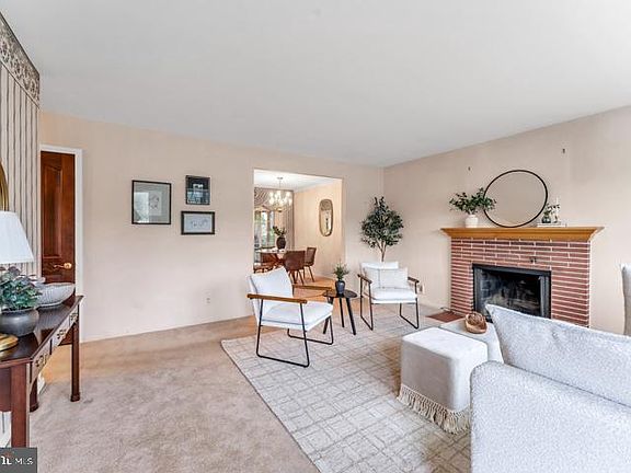 3rd image of 101 Glenrae Dr