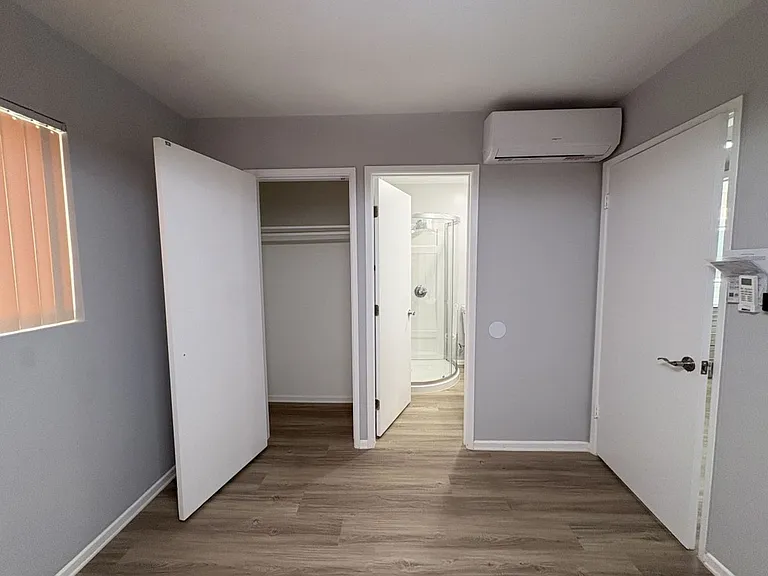 5945 Cloverly Apts — Photo 16