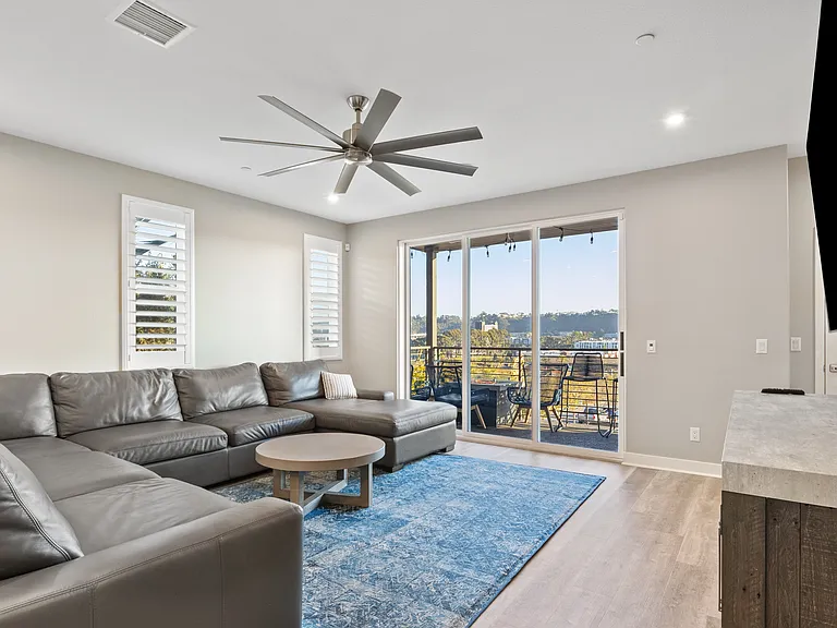 2741 Via Avella Dr — Photo 37