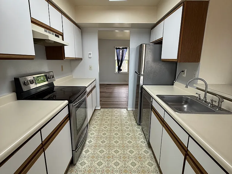 4309 Davis Ave — Photo 1
