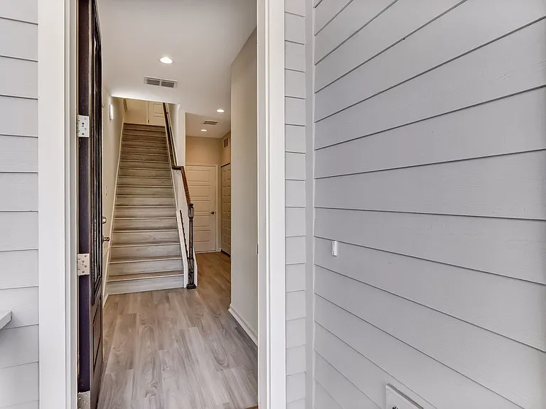 424 S 8th St — Photo 11