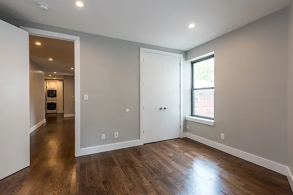 Rented by Nooklyn NYC LLC | media 23