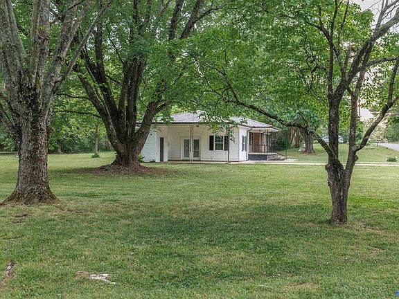4th image of 126 Helena Dr