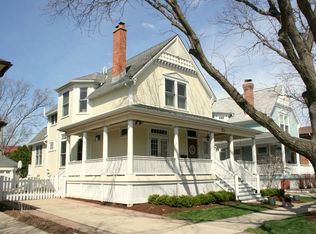 32 S Stone Ave, La Grange, IL 60525