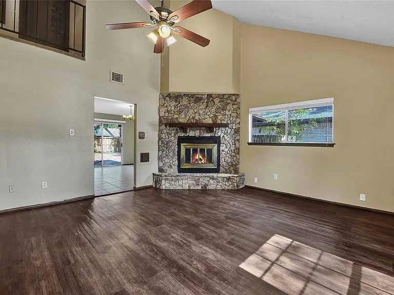 3115 River Valley Dr — Photo 6