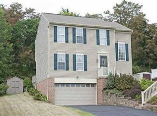 2276 Watchfield Dr, South Park, PA