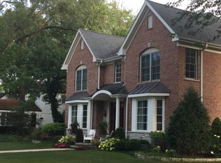 2201 Oak Ave, Northbrook, IL