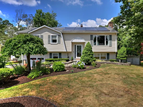 16 Stratton Court, Hamden, CT 06514