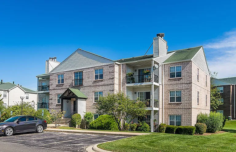 The Meadows Apartments Lakemoor — Photo 1