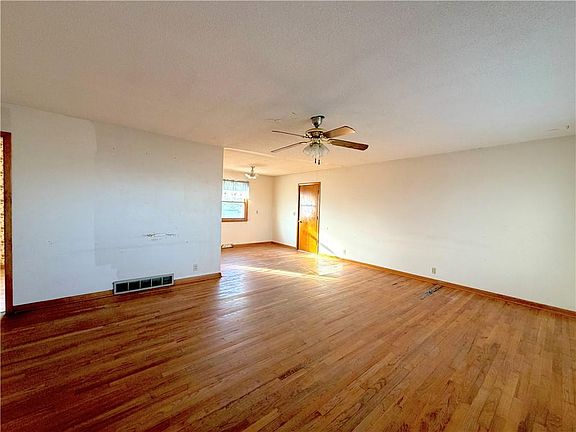 2nd image of 17787 Cantrell Rd