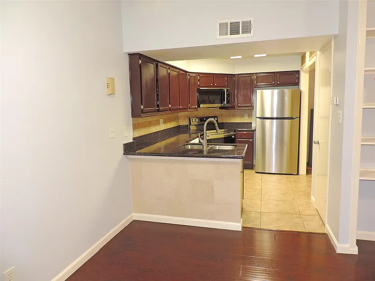 10555 Turtlewood Ct #2903 — Photo 4
