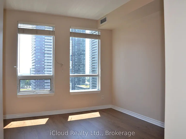 388 Prince Of Wales Dr #1610 — Photo 8