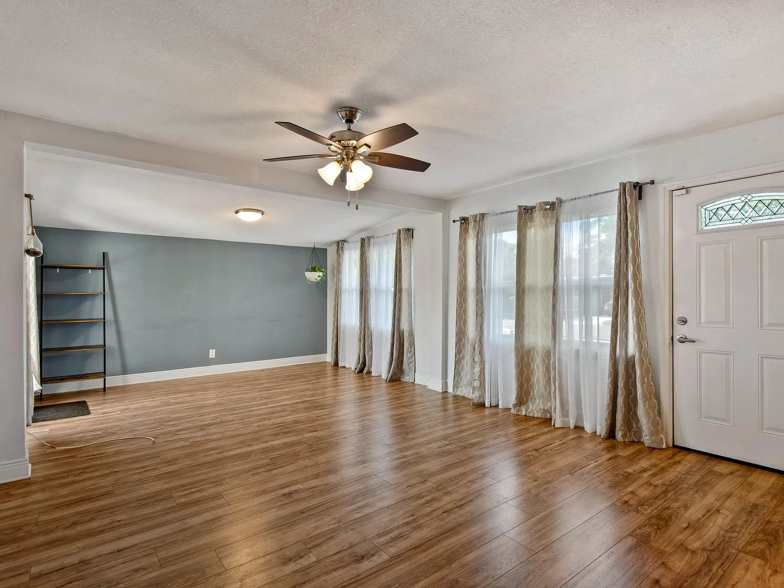 4406 Ohio Ave — Photo 4