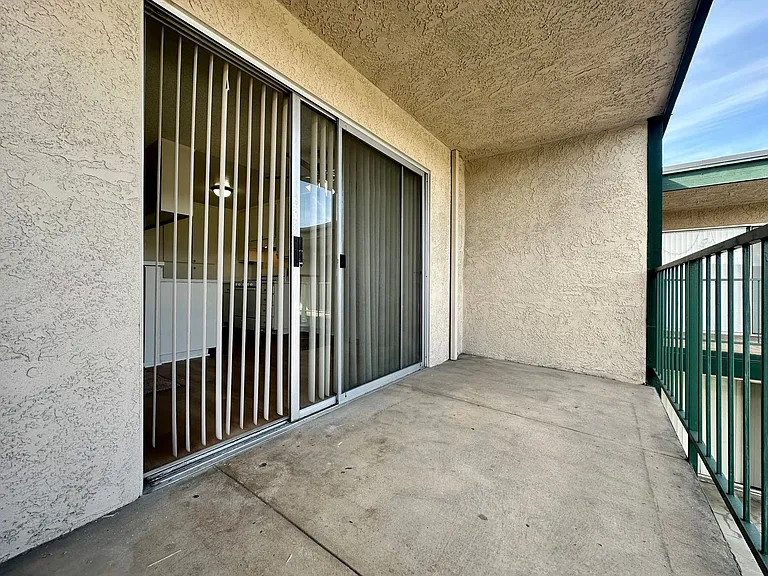 4141 Rosecrans Ave — Photo 8