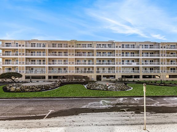 2nd image of 101 W Spruce Ave Unit 409