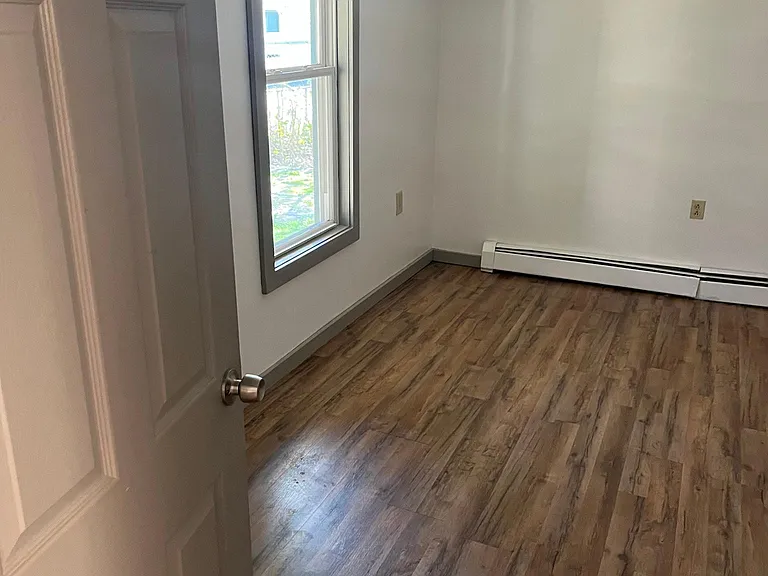 16 Cushing St #4 — Photo 7