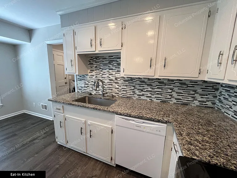 306 Lloydwood Dr — Photo 15