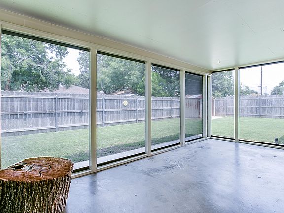 5th image of 3214 Tanglewood Dr