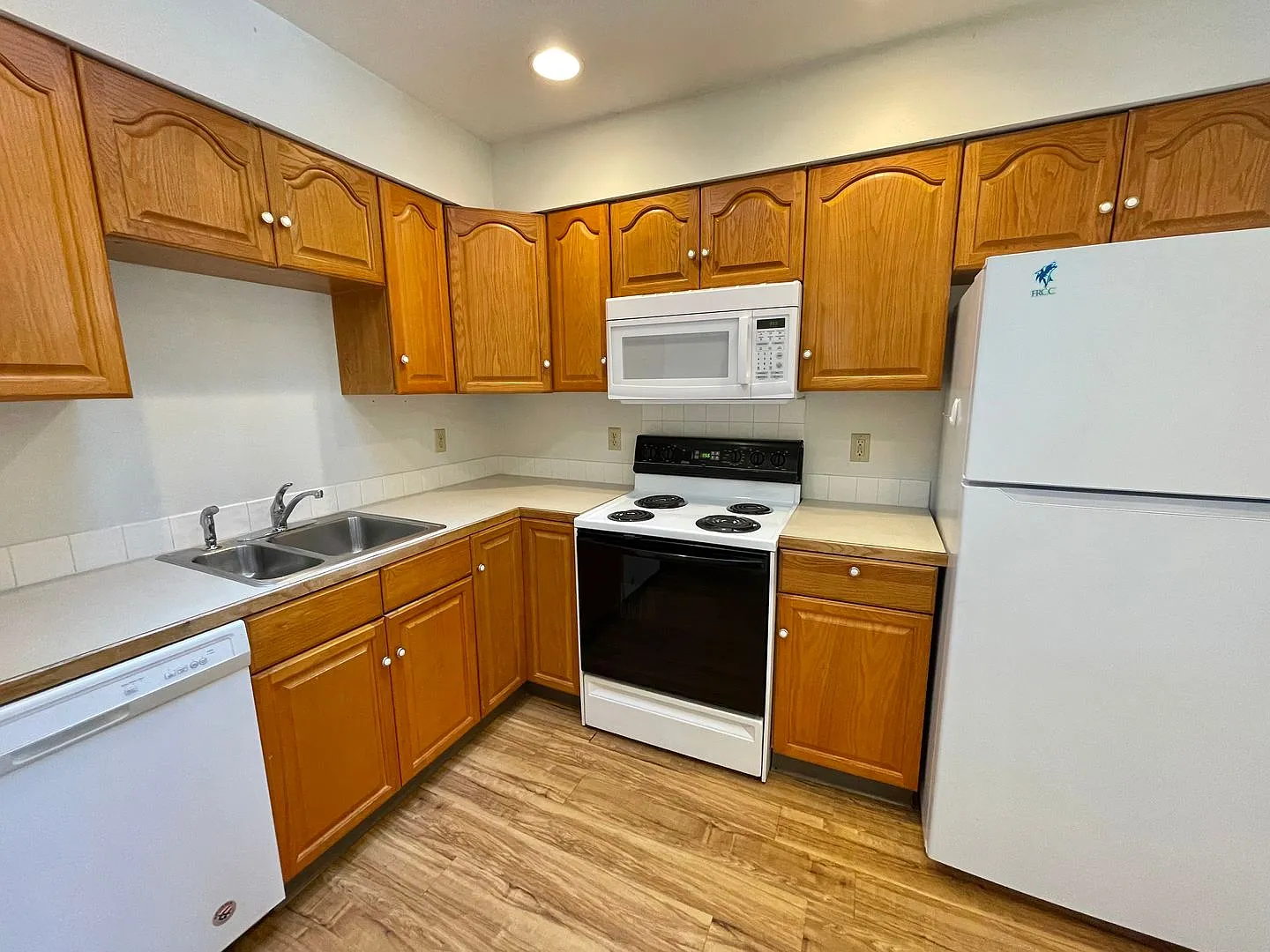 Move In & Save - 2 Week FREE Rent - $700 Deposit!! Downtown Fort Collins Apartment | Walk to Old ... — Photo 4