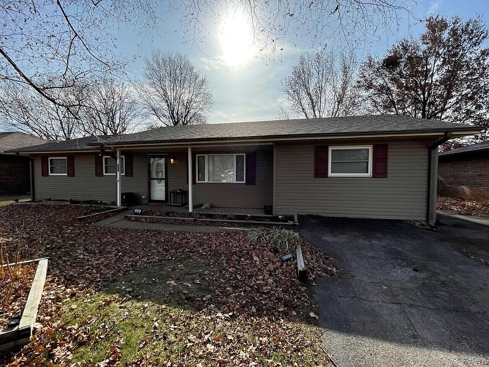 2nd image of 428 Country Ln