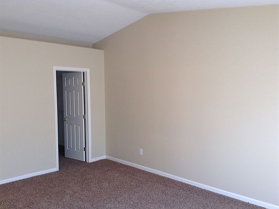 5th image of 1700 Westport Dr