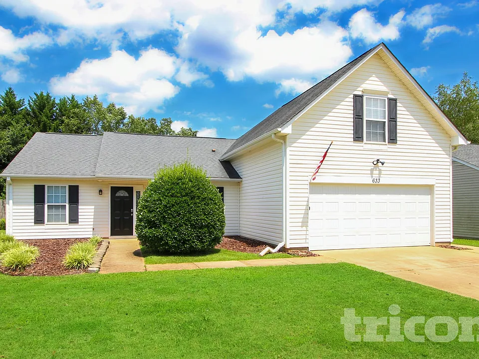 633 Thornbird Cir