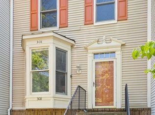 308 Harrogate Rd, Fredericksburg, VA 22406