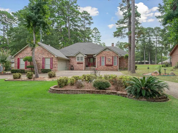 320 Greenbriar Trl, Holly Lake Ranch, TX 75765