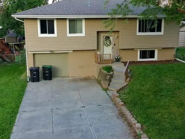 12729 Fowler Cir, Omaha, NE 68164