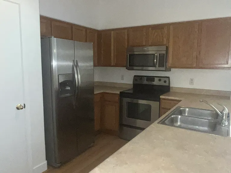 525 N Miller Rd #120 — Photo 8