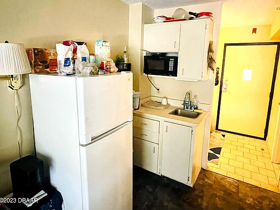 3rd image of 2043 S Atlantic Ave #402