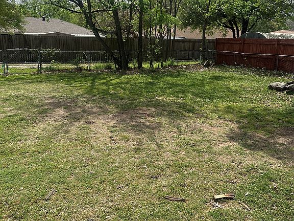 5th image of 1207 Pebble St