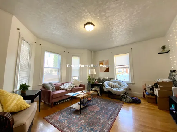 203 Hillside St APT 1, Boston, MA 02120