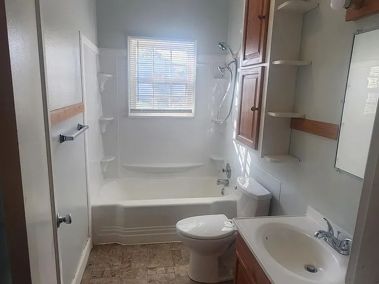 408 5th Ave — Photo 7
