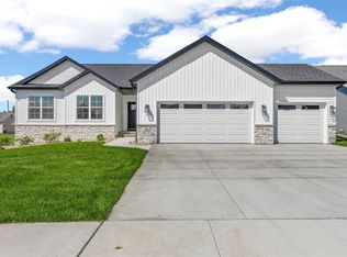 632 Grey Slate Dr SW, Cedar Rapids, IA 52404