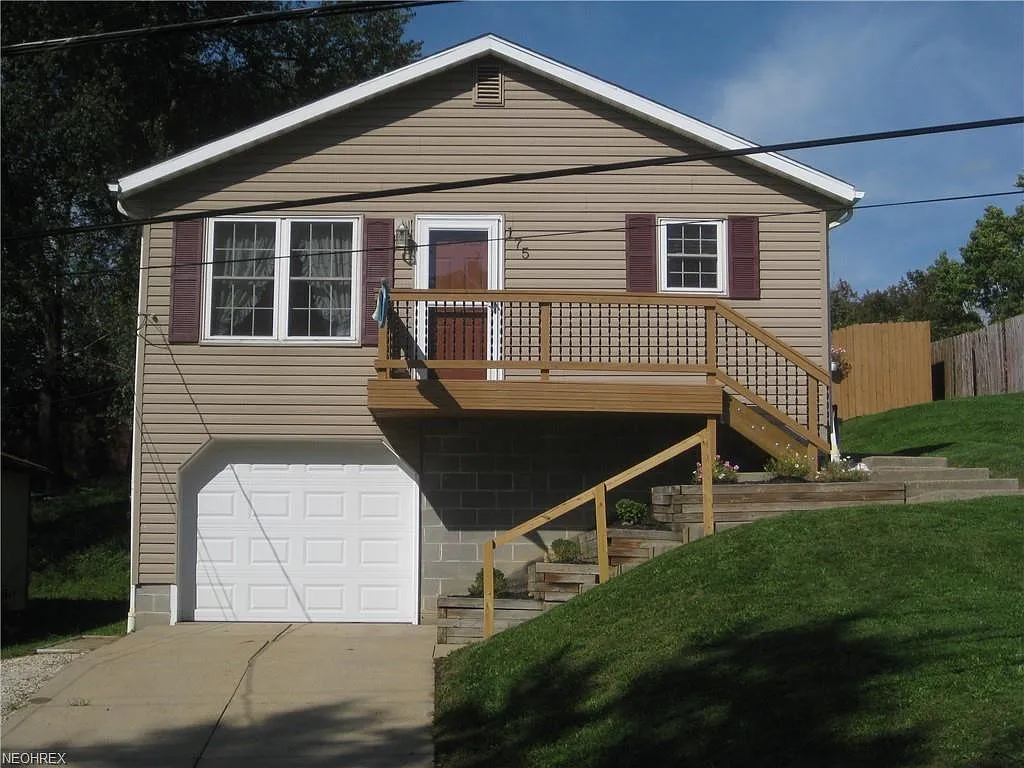 175 Hermann St photo 1