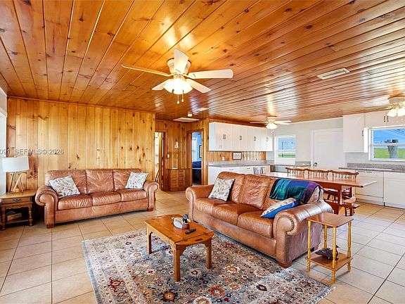 4th image of 836 Lake June Rd