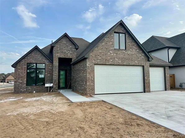 4110 W Albuquerque St, Broken Arrow, OK 74011